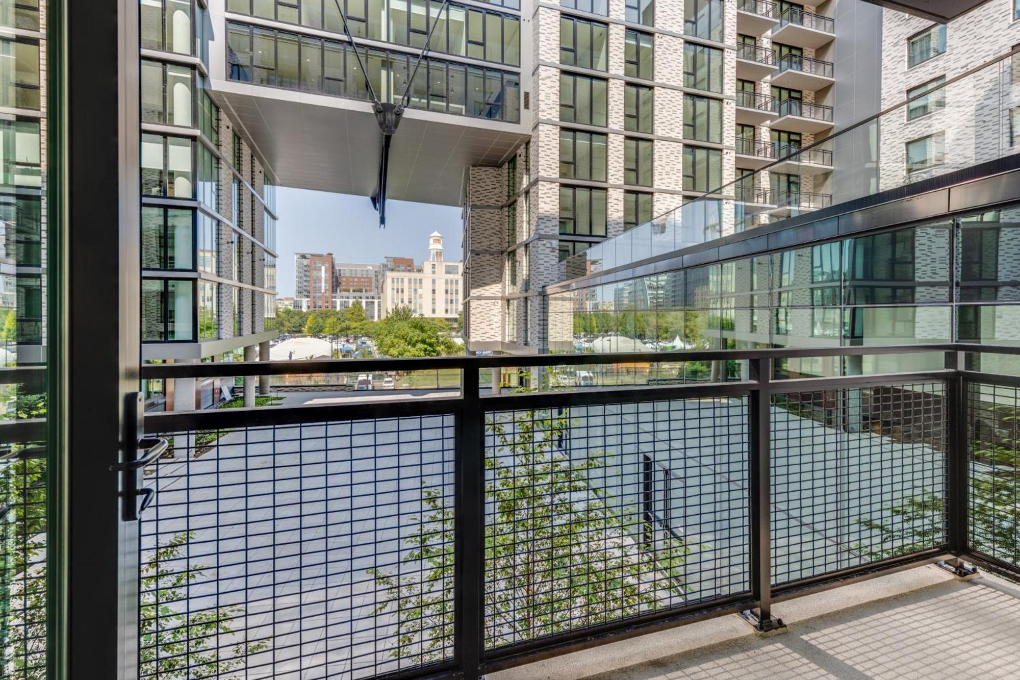 Global Luxury At Capitol Hill 4*