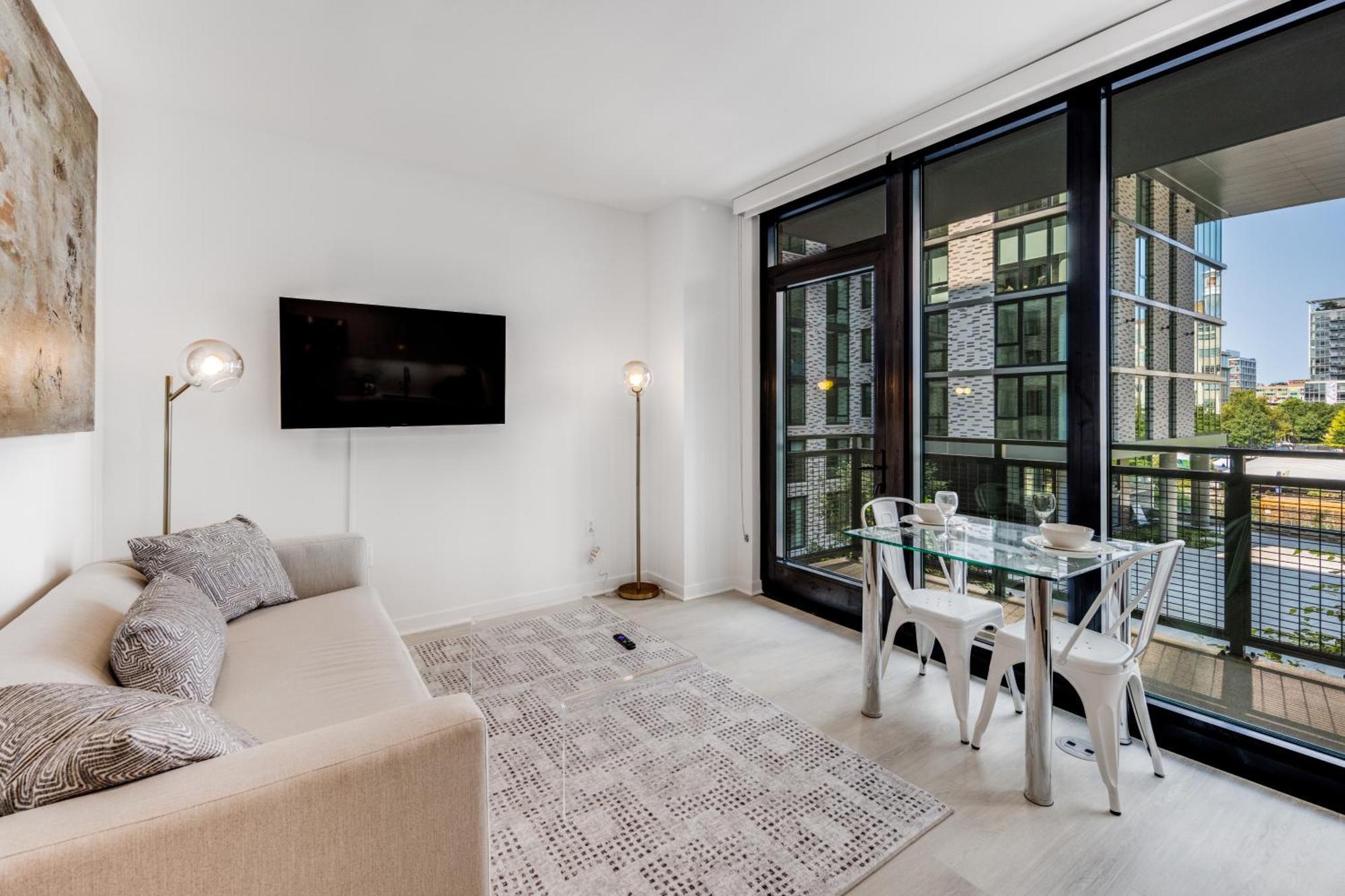 Global Luxury At Capitol Hill Hotel