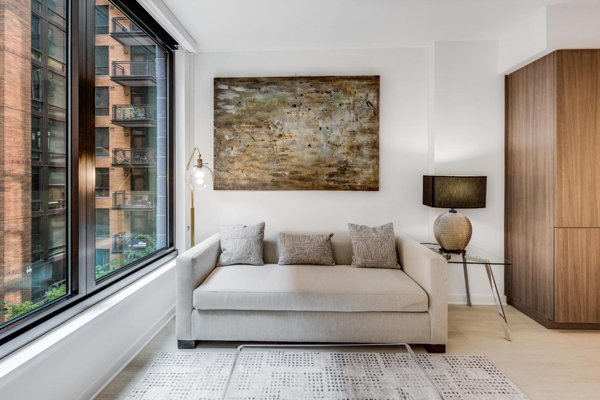 Global Luxury At Capitol Hill 4*